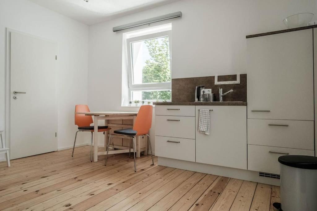 Kinderklinik, 600M Zum Bahnhof 2B Siegen Kültér fotó